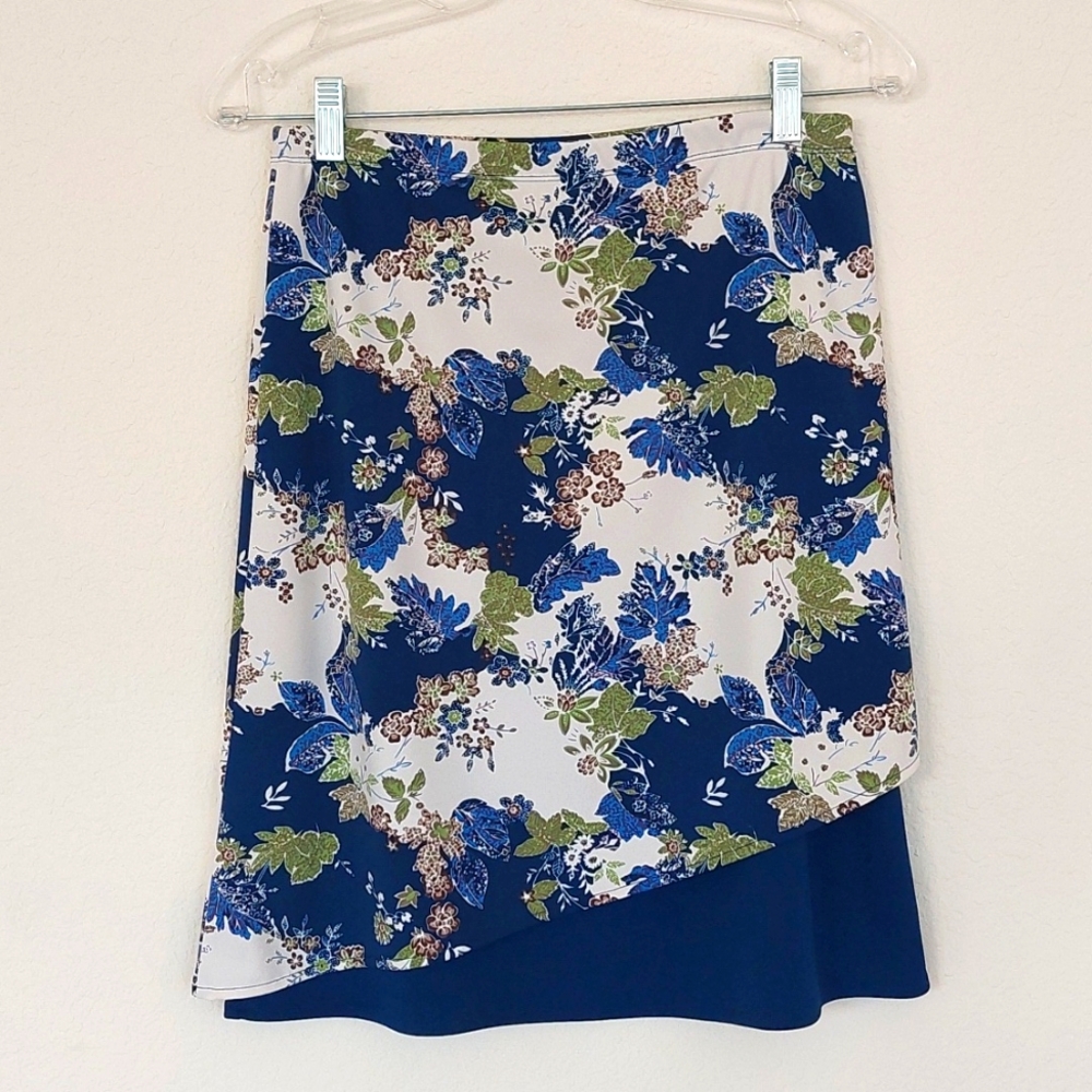 Petite Sophisticate skirt NWOT